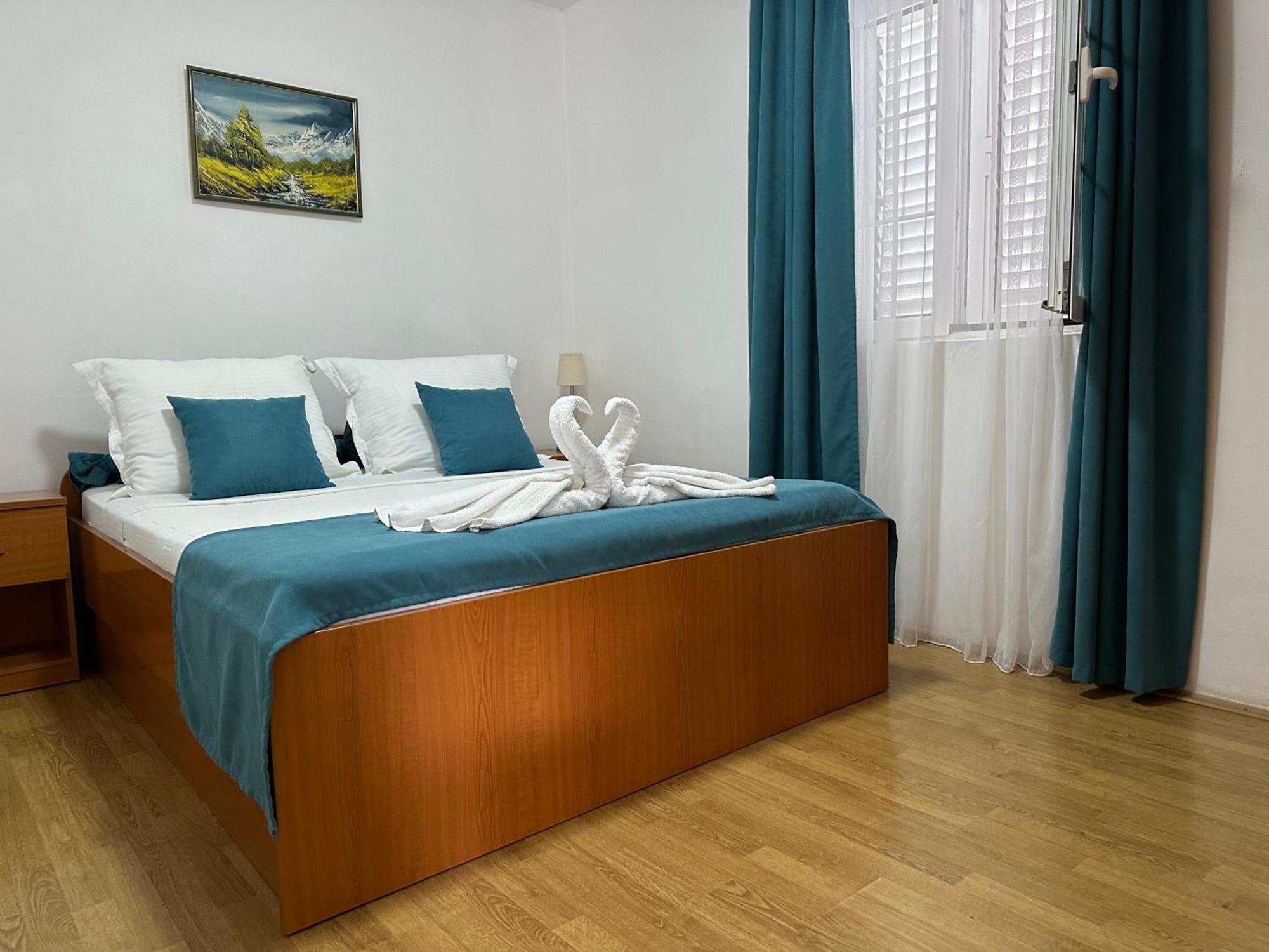 Apartments Kovinic Тиват Экстерьер фото