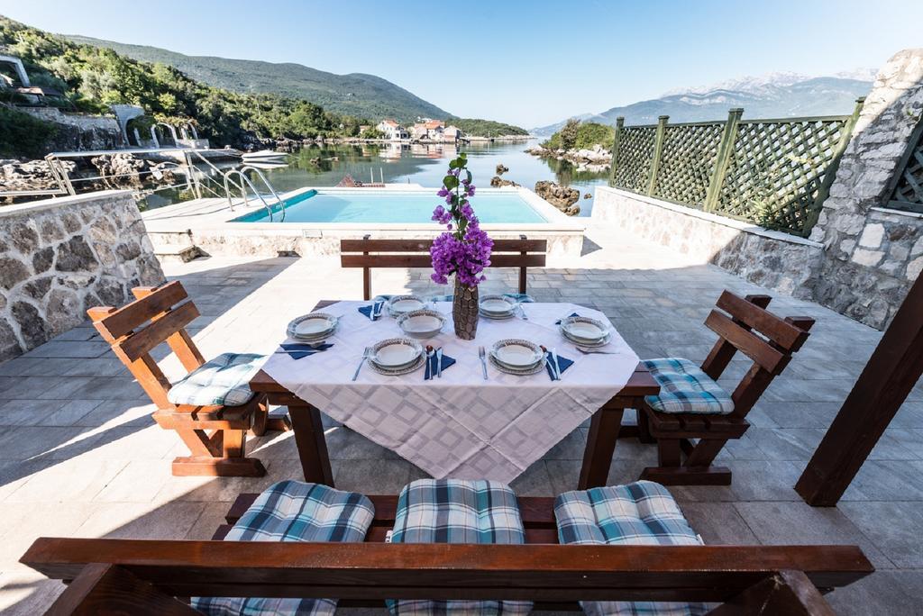 Apartments Kovinic Тиват Номер фото