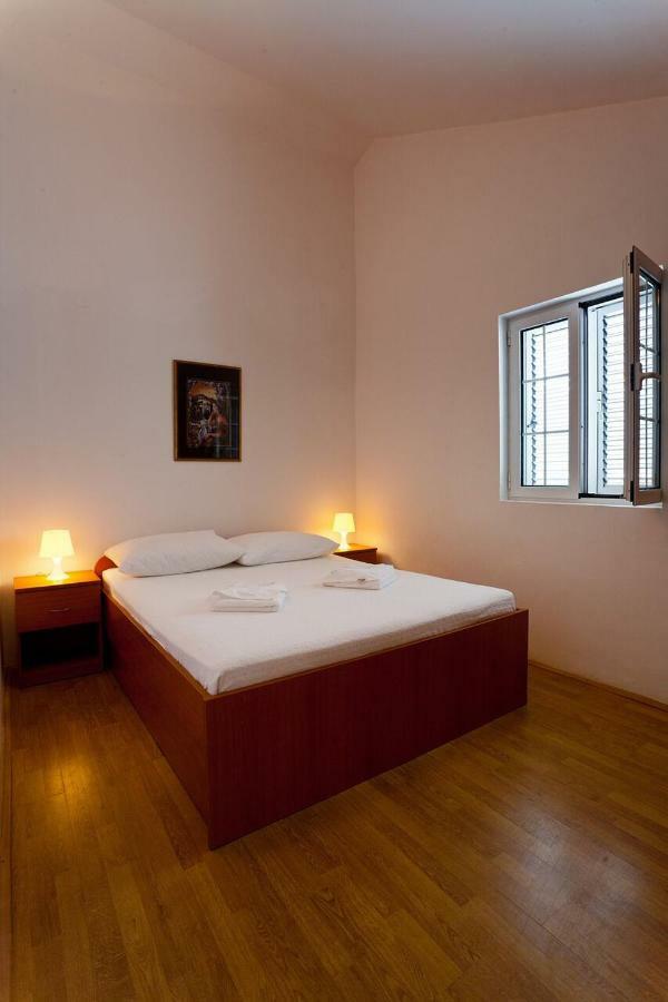 Apartments Kovinic Тиват Экстерьер фото